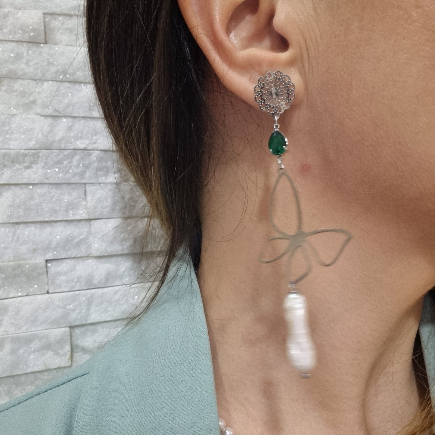 Orecchini Asimmetrici con Ceramica Turchese, Perle e Cristalli - Mare e Cielo