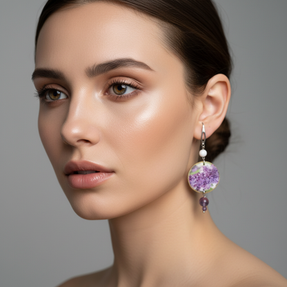 Modella con orecchini Macorì Creations