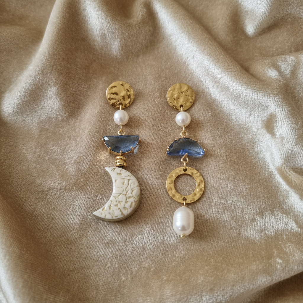 Orecchini su velluto champagne