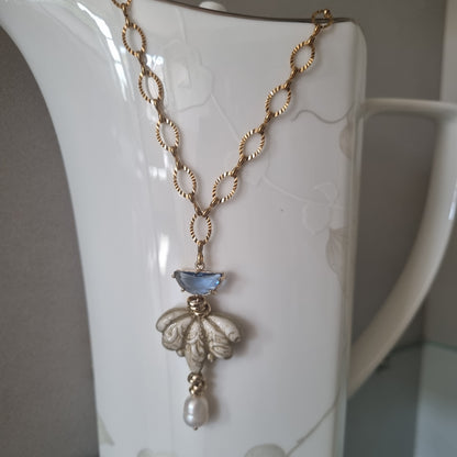 Collana Artigianale "Lotus Dream" Ceramica e Perla Barocca - Gioiello Fatto a Mano Italia