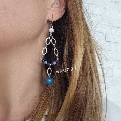Orecchini Artigianali Asimmetrici con Pietre Naturali Blu e Perla "Blue Harmony" – Gioielli Unici Fatti a Mano