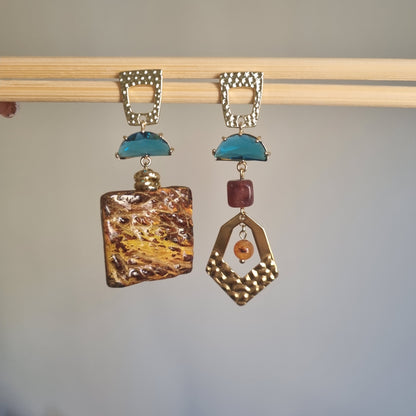 Orecchini Asimmetrici Ceramica Artistica Turchese e Perle - Gioielli Unici Fatti a Mano