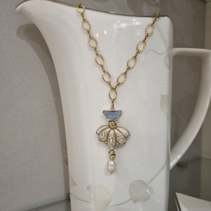 Collana Artigianale "Lotus Dream" Ceramica e Perla Barocca - Gioiello Fatto a Mano Italia