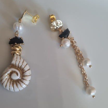 Orecchini asimmetrici “Perle di Mare”