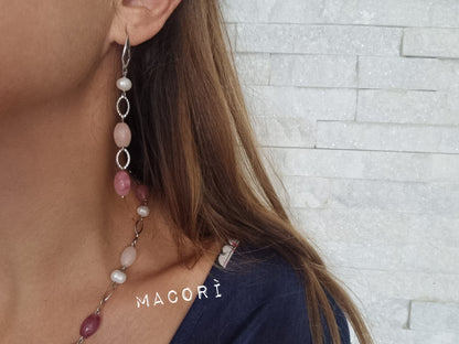 Parure Armonia Rosa - Collana, bracciale e orecchini in pietre dure e perle naturali"