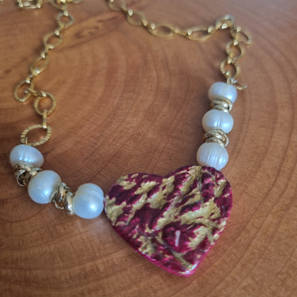 Collana Cuore Divino - Cuore in Ceramica con Sfumature d'Oro e Perle | Artigianale
