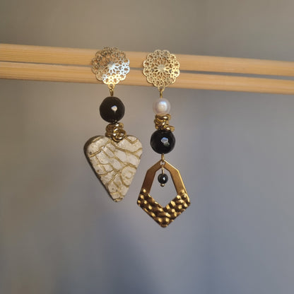 Orecchini Asimmetrici Contrasti d'Eleganza - Ceramica e Oro