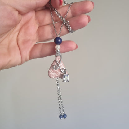 Collana “La mia Pupina ” – cuore in ceramica texture Pizzo, Lapislazzuli e perla