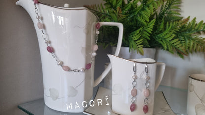 Parure Armonia Rosa - Collana, bracciale e orecchini in pietre dure e perle naturali"