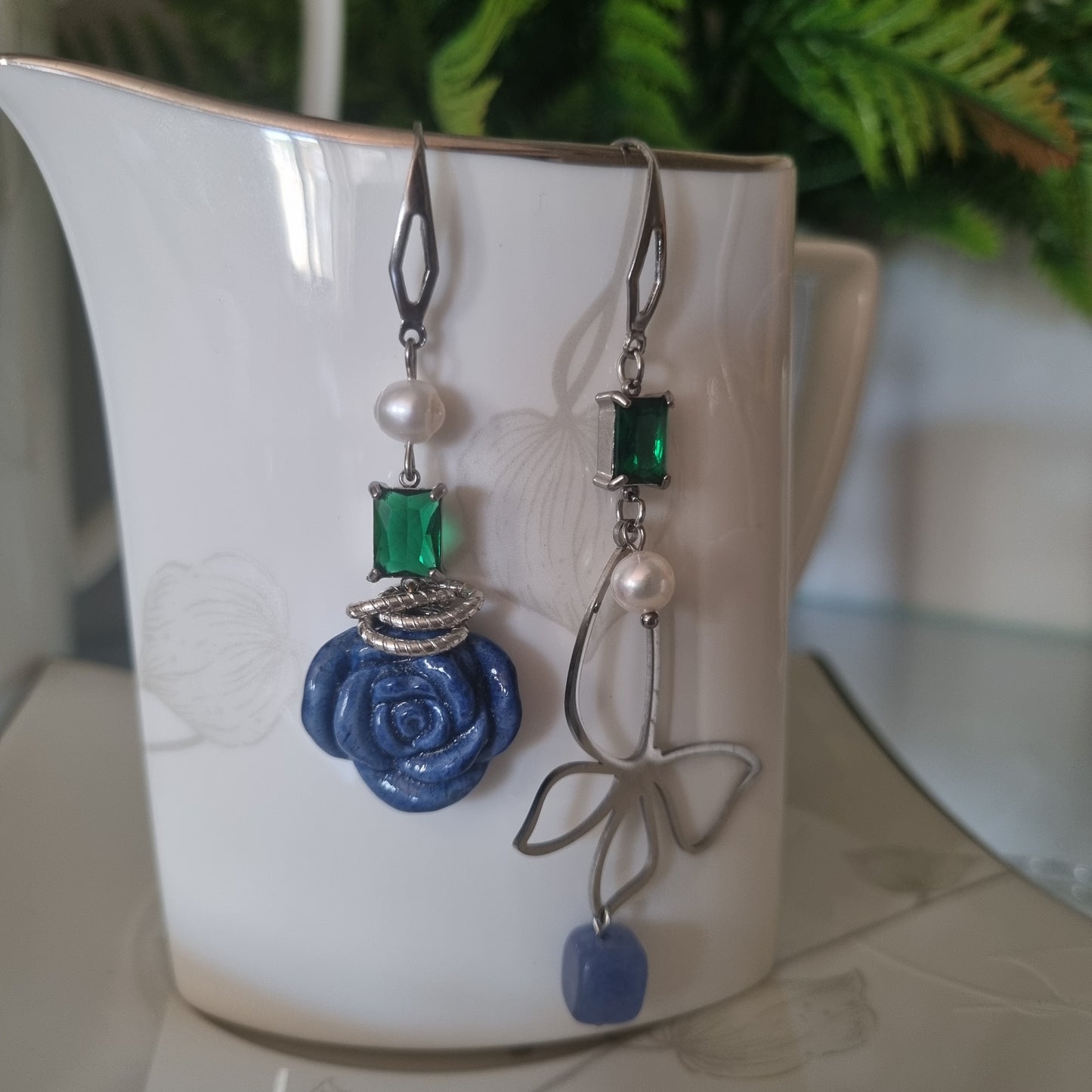 Orecchini asimmetrici Smeraldo Blu