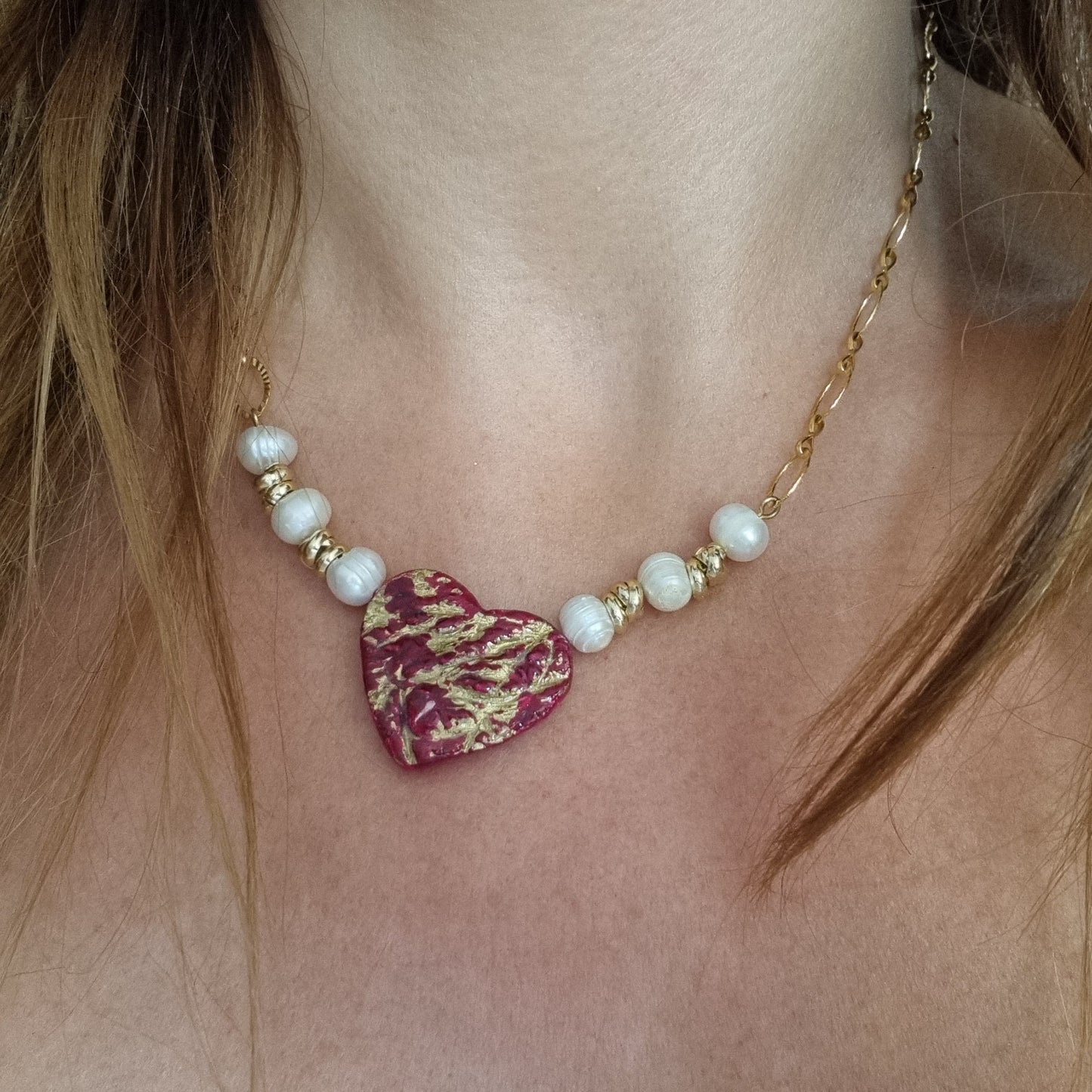 Collana Cuore Divino - Cuore in Ceramica con Sfumature d'Oro e Perle | Artigianale