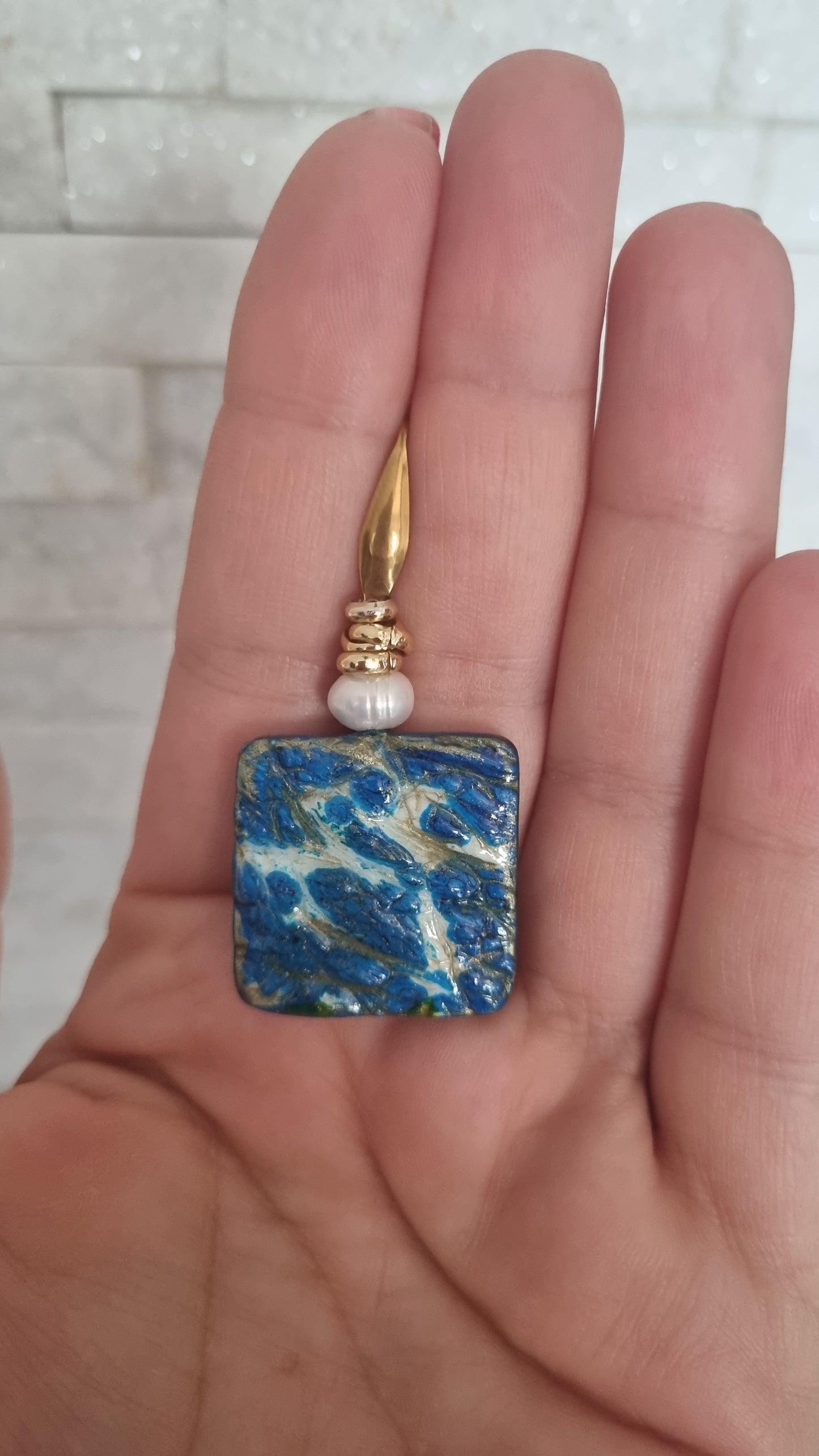 Orecchini asimmetrici Laguna blu