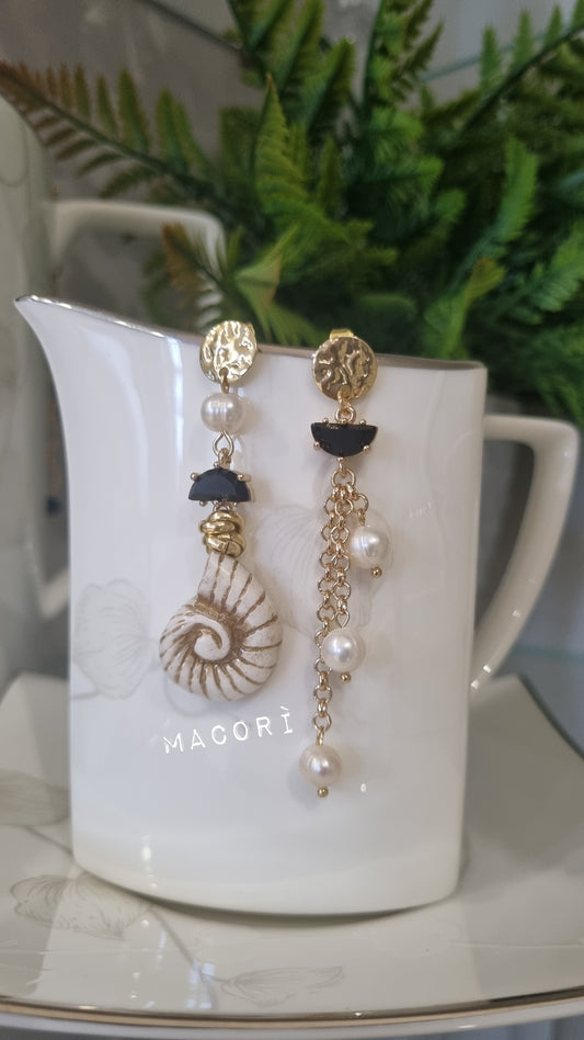 Orecchini asimmetrici “Perle di Mare”