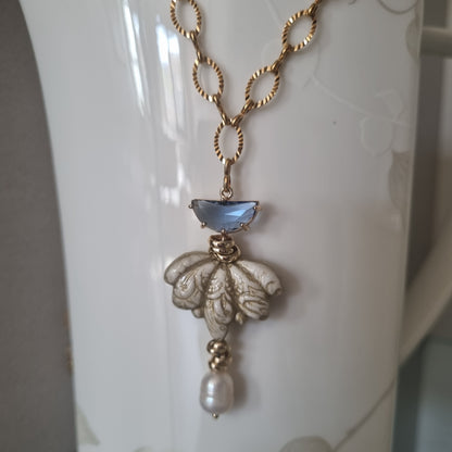 Collana Artigianale "Lotus Dream" Ceramica e Perla Barocca - Gioiello Fatto a Mano Italia
